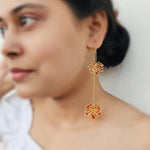 Load image into Gallery viewer, Sui Dhaga Maple Leave Earring