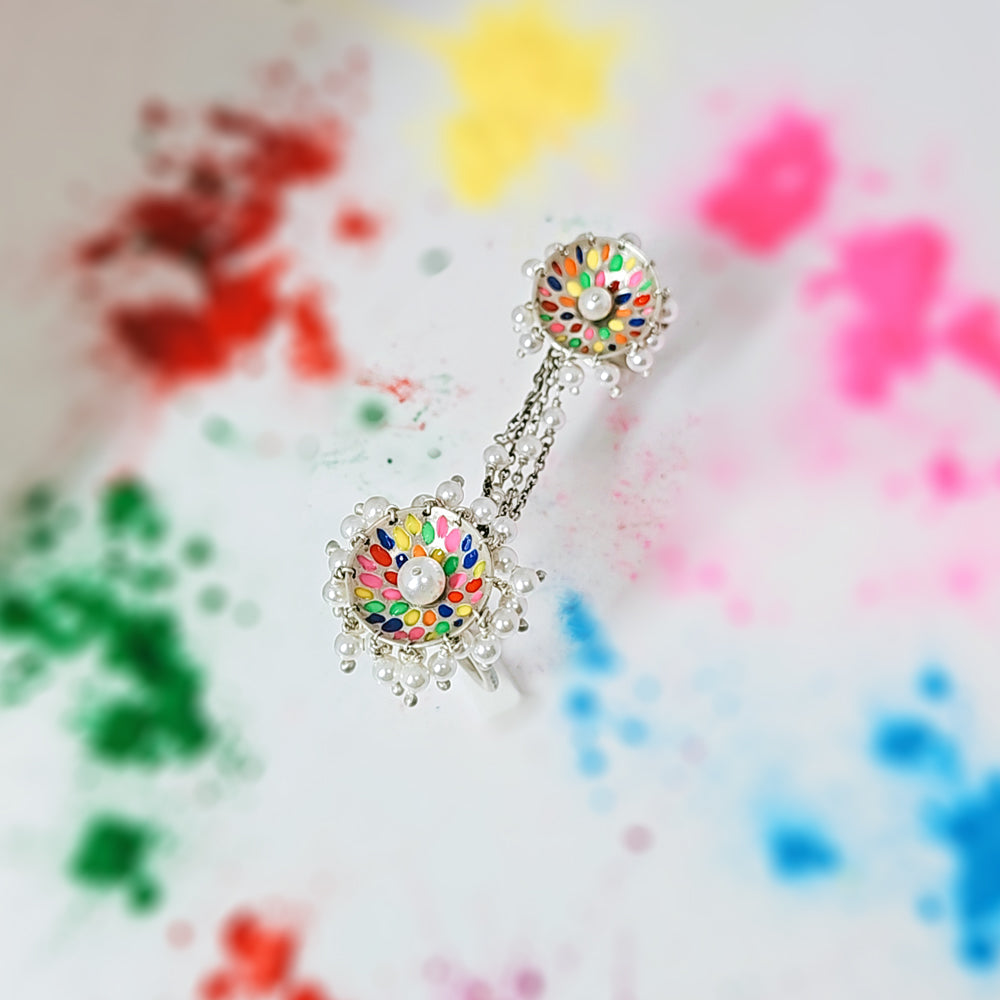 Color connection statement ring in oxidised 925 silver