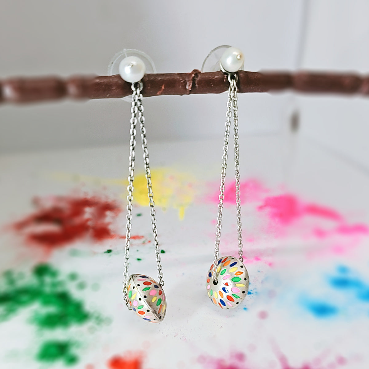 Color explosion dangle earrings in oxidised 925 silver