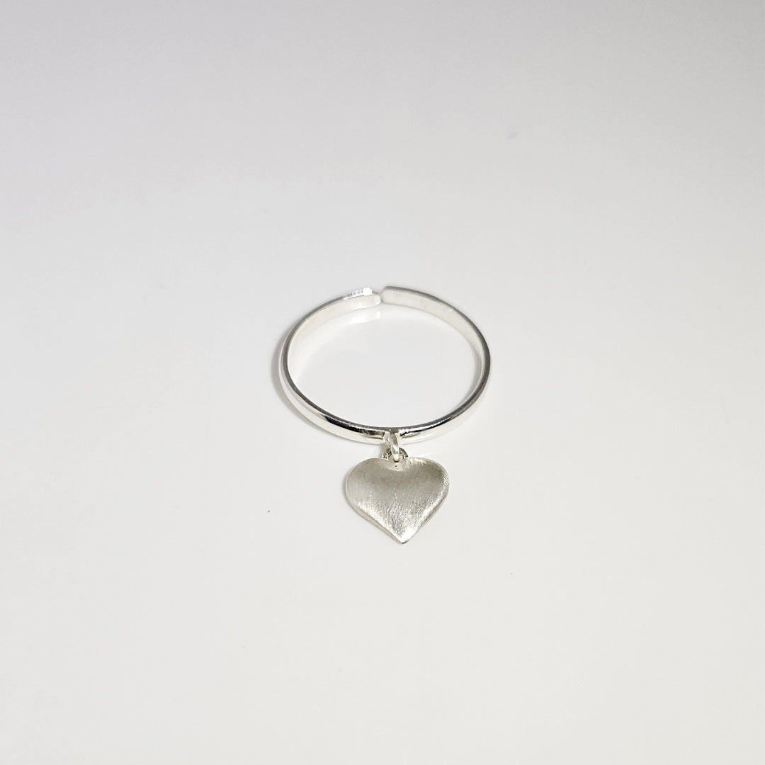 Hanging Heart Ring in 925 Silver