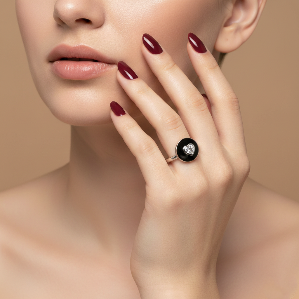 The monolith heart ring in 925 silver