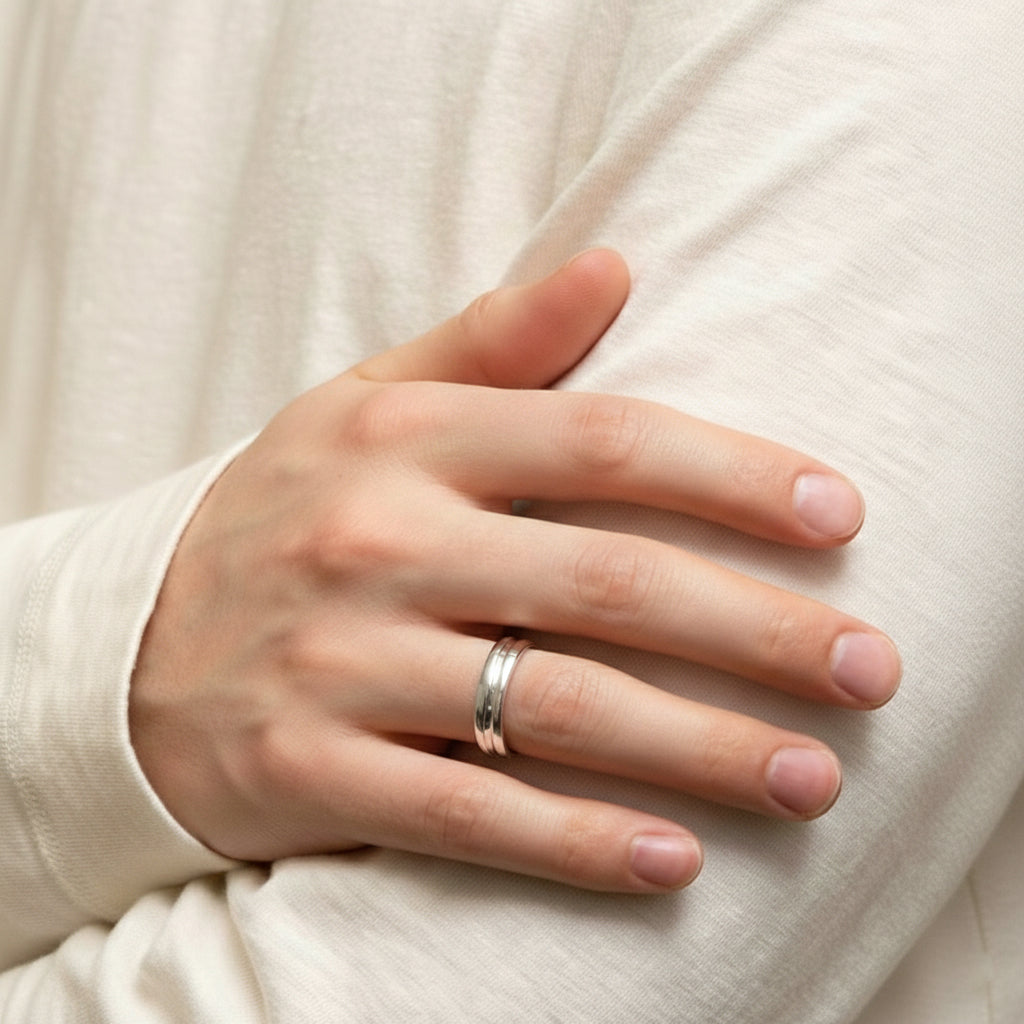 V Couple Ring in 925 Silver