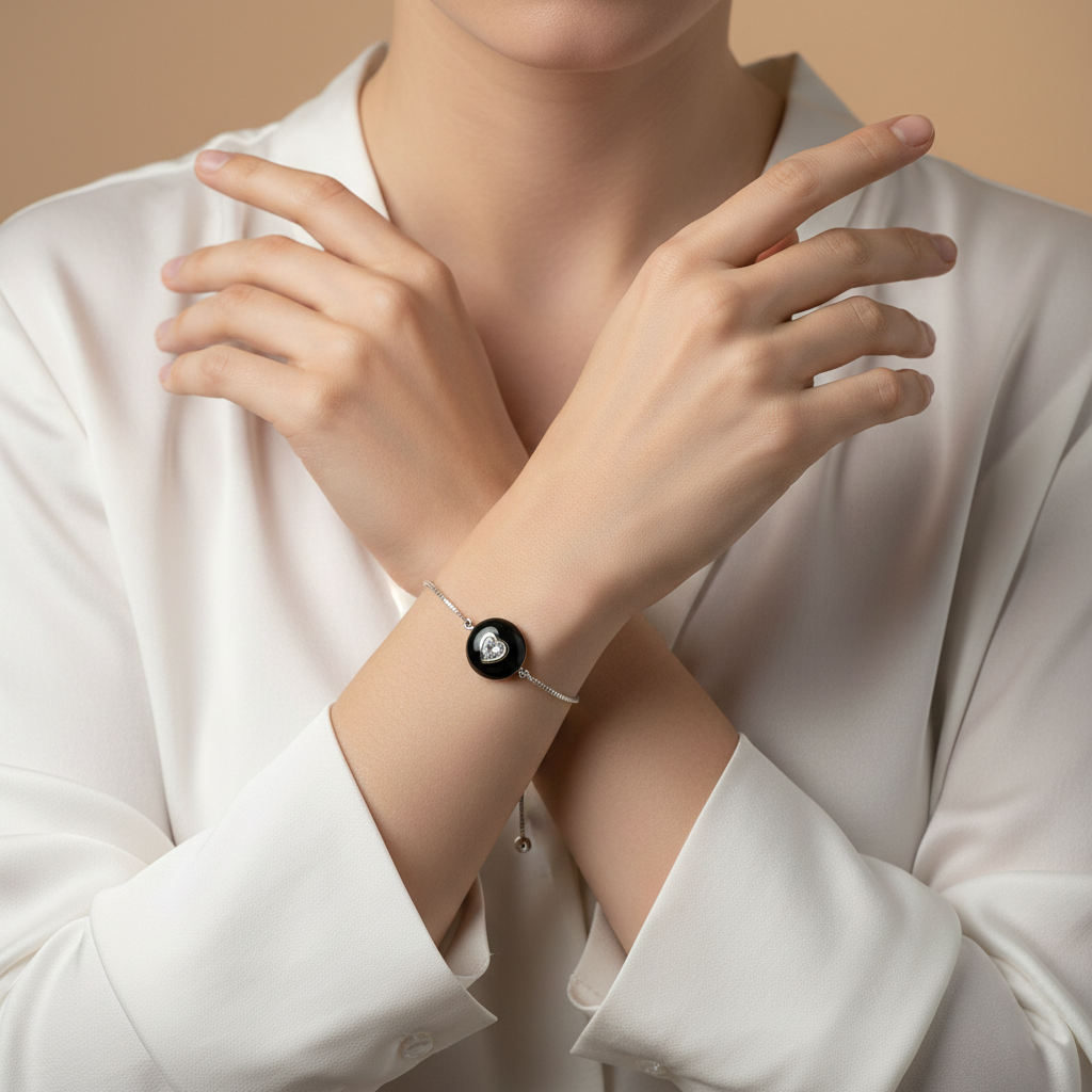 The midnight heart bolo bracelet in 925 silver