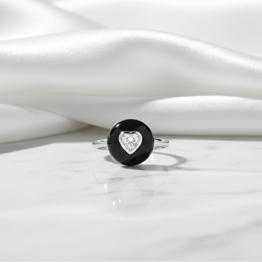 The Monolith Heart Ring in 925 Silver