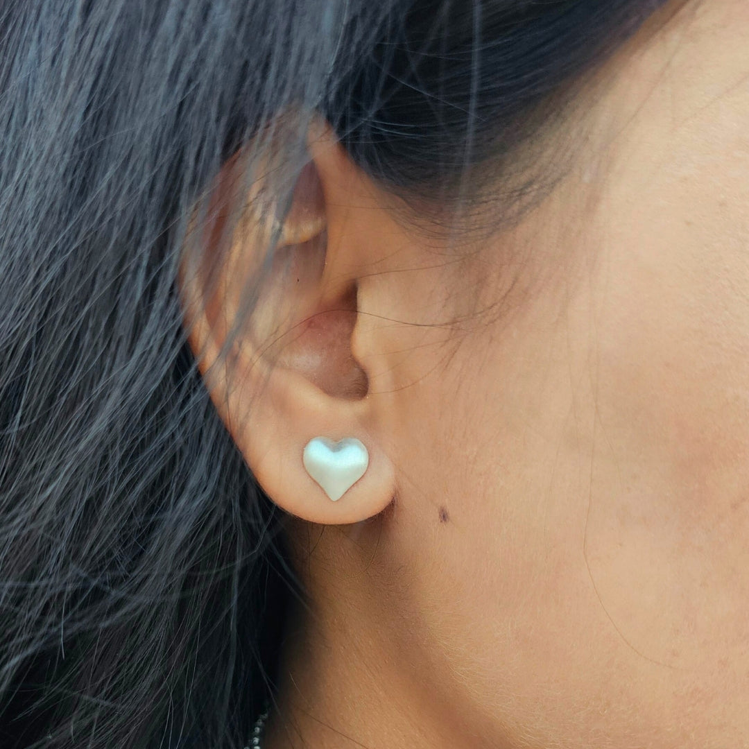 Hearty Studs in 925 Silver
