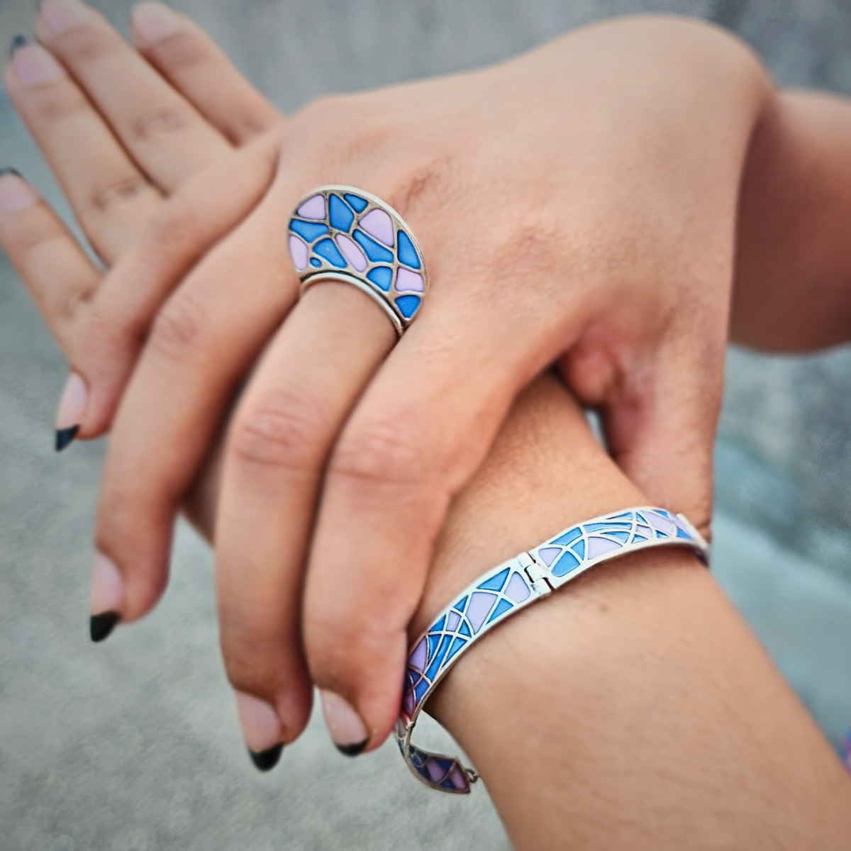 Geometric wonders flexible bracelet in oxidised 925 silver