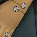 Load image into Gallery viewer, Glorious Round Fashionista Bracelet
