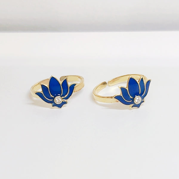 Tiny bloom lotus toe ring