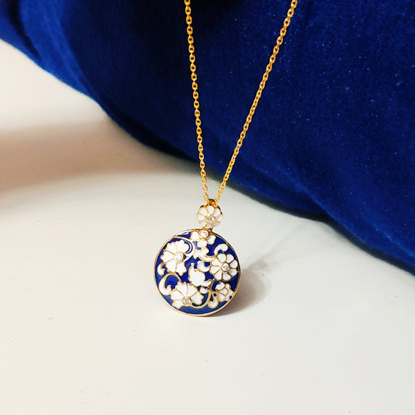 Shiny Flower Power Necklace