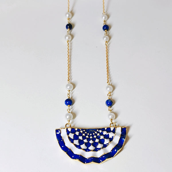 Crisp & crinkle long chain necklace