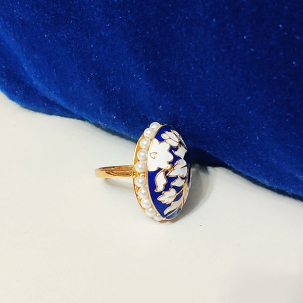 Chic oval distinctive statement ring