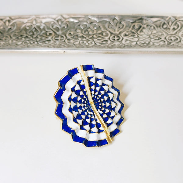 Crisp & crinkle statement ring